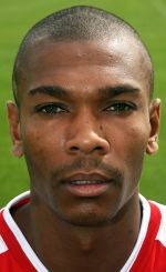 Striker Marcus Bent remains a Charlton player - 44613_0_l